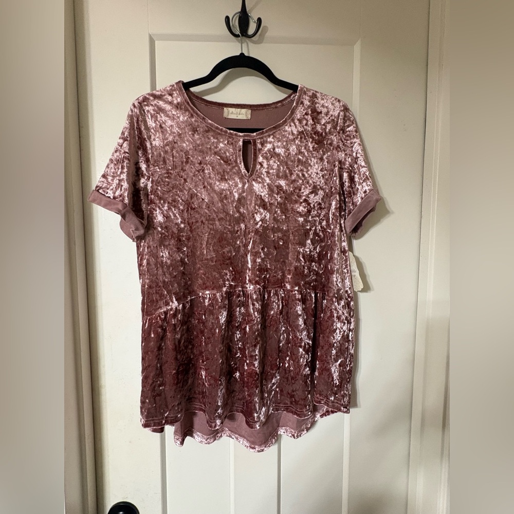 Altar’d State Crushed Velvet Peplum Tee - Dusty Rose